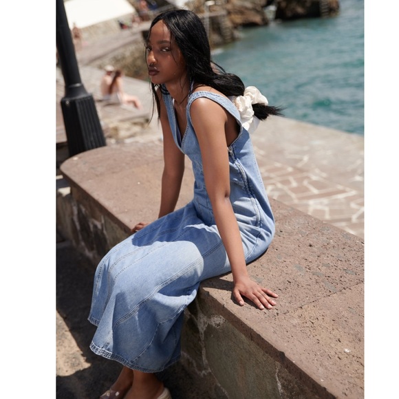 ZARA V-neck maxi denim dress 💙🪼 - Picture 3 of 8